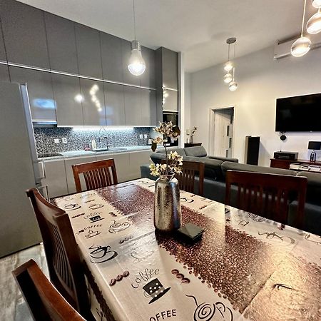 Royal City Centre Apartment Poprad Buitenkant foto