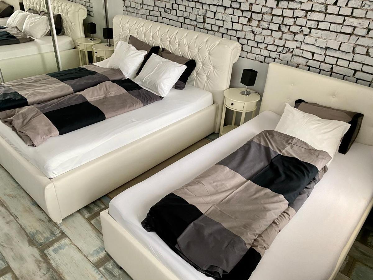 Royal City Centre Apartment Poprad Buitenkant foto