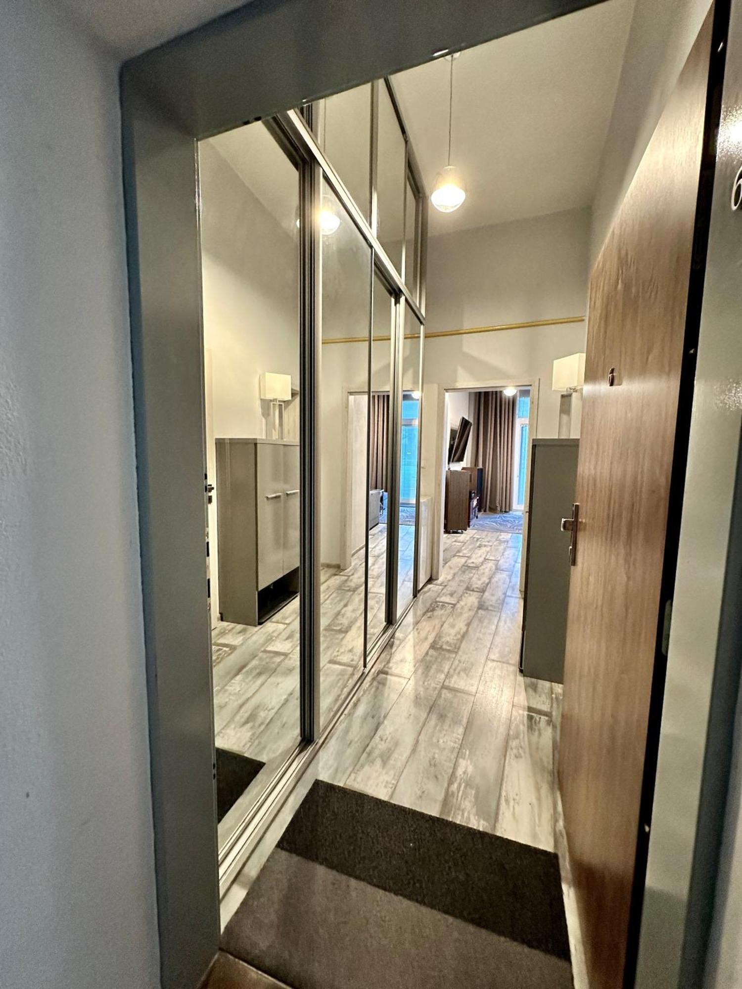 Royal City Centre Apartment Poprad Buitenkant foto