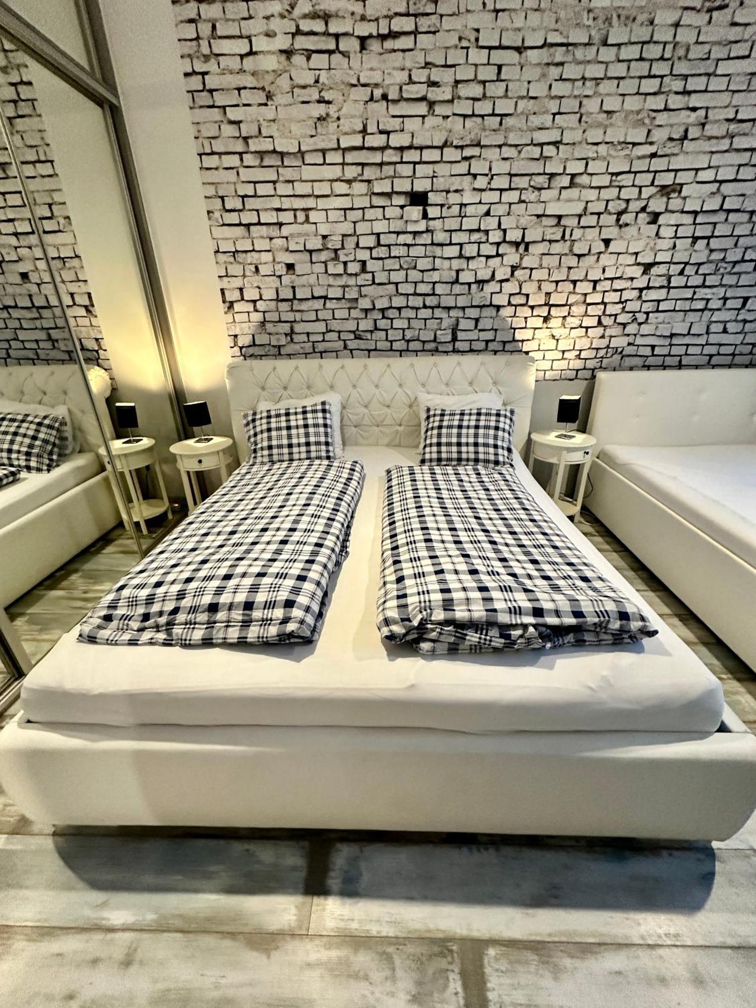 Royal City Centre Apartment Poprad Buitenkant foto