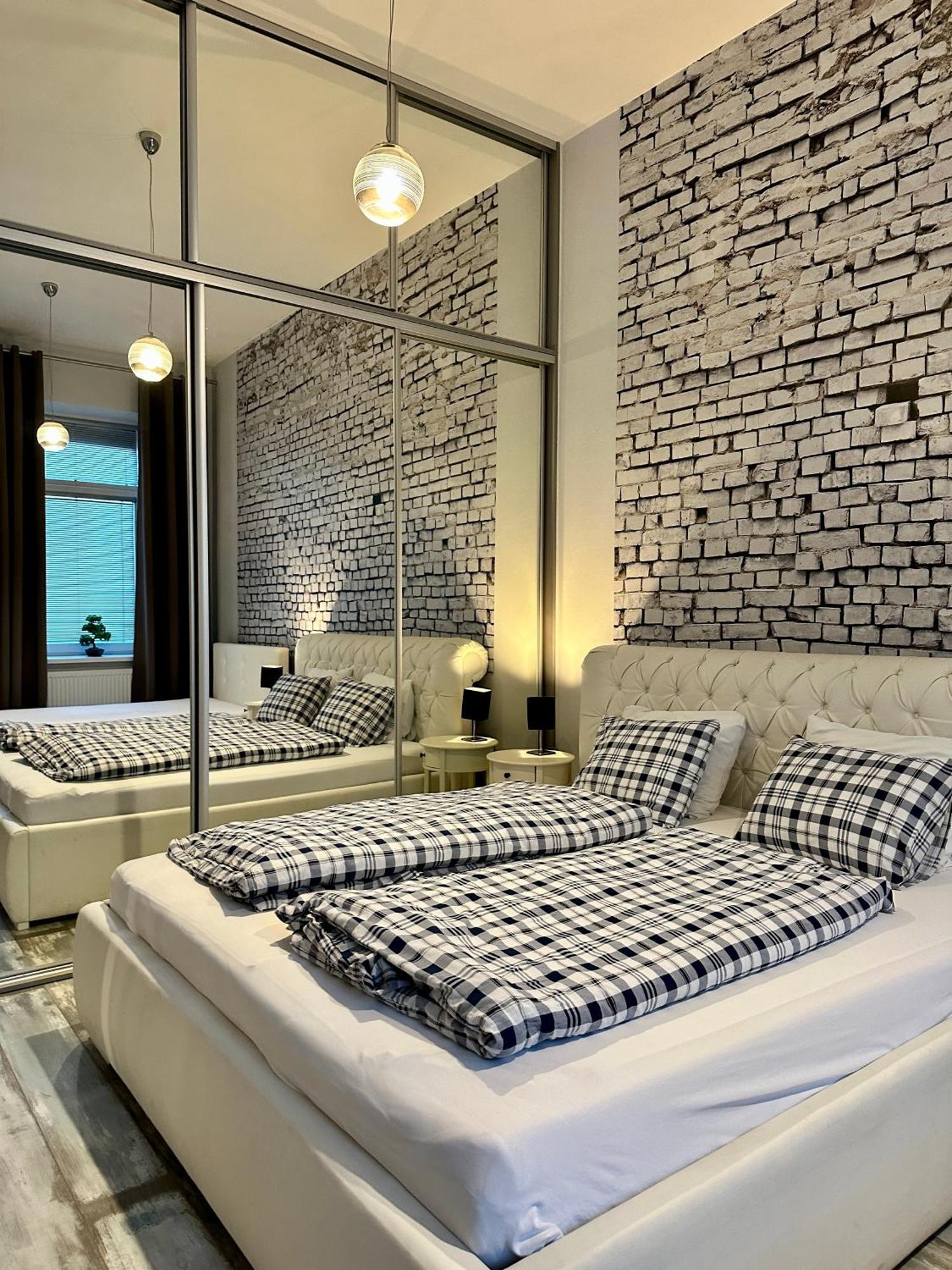Royal City Centre Apartment Poprad Buitenkant foto