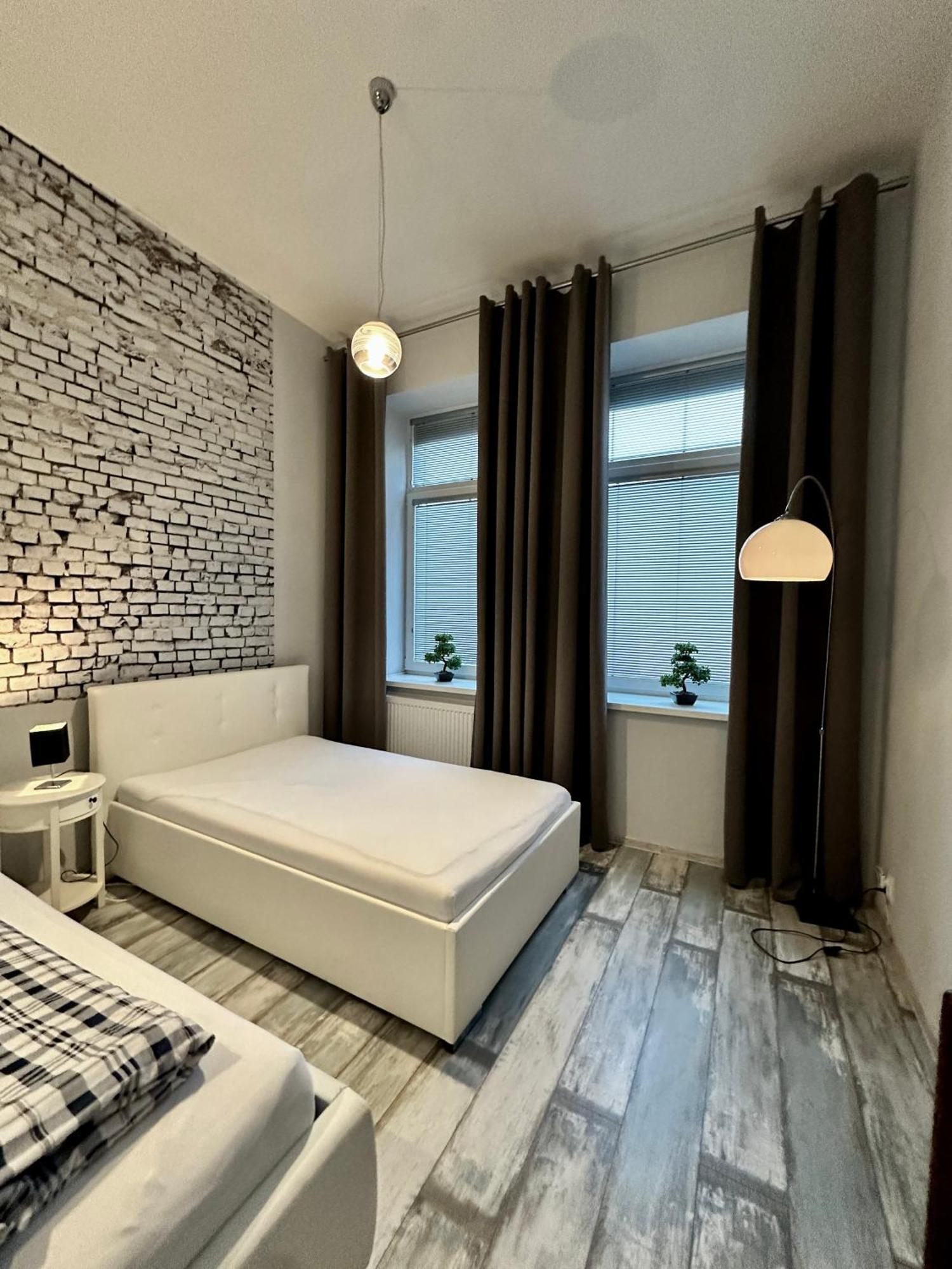 Royal City Centre Apartment Poprad Buitenkant foto