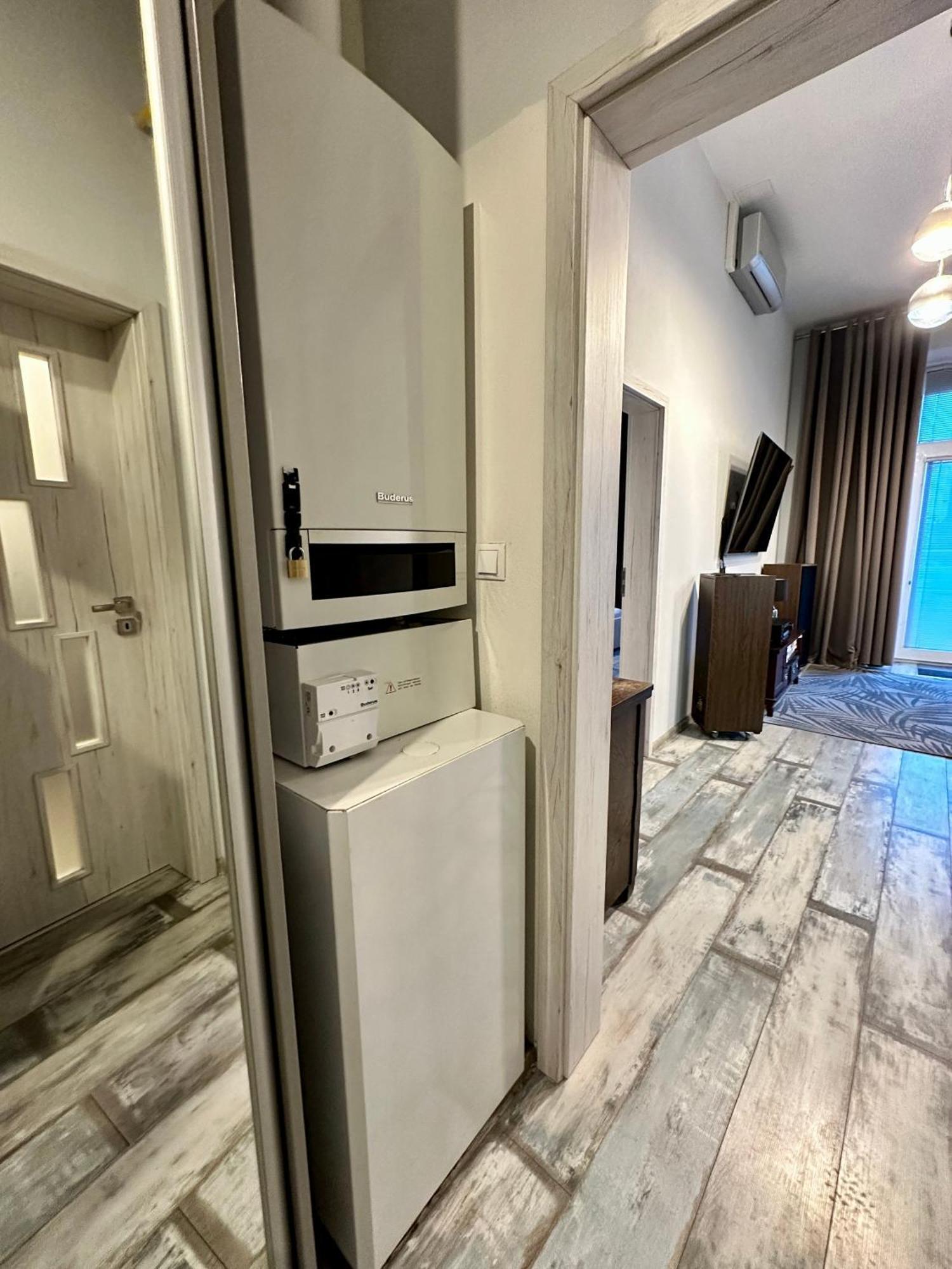 Royal City Centre Apartment Poprad Buitenkant foto