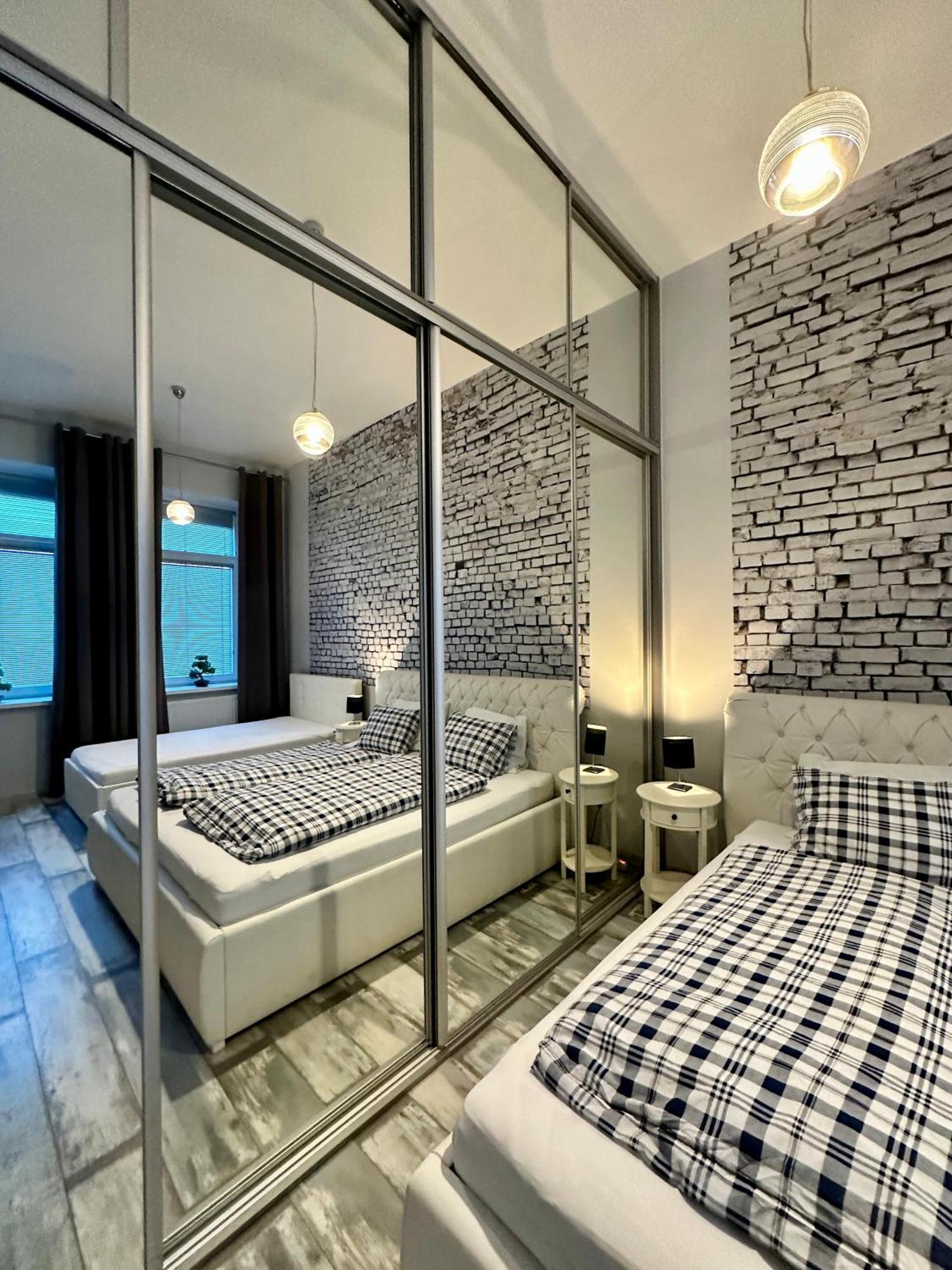 Royal City Centre Apartment Poprad Buitenkant foto