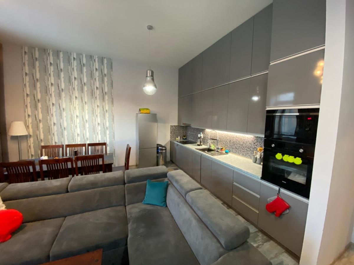 Royal City Centre Apartment Poprad Buitenkant foto